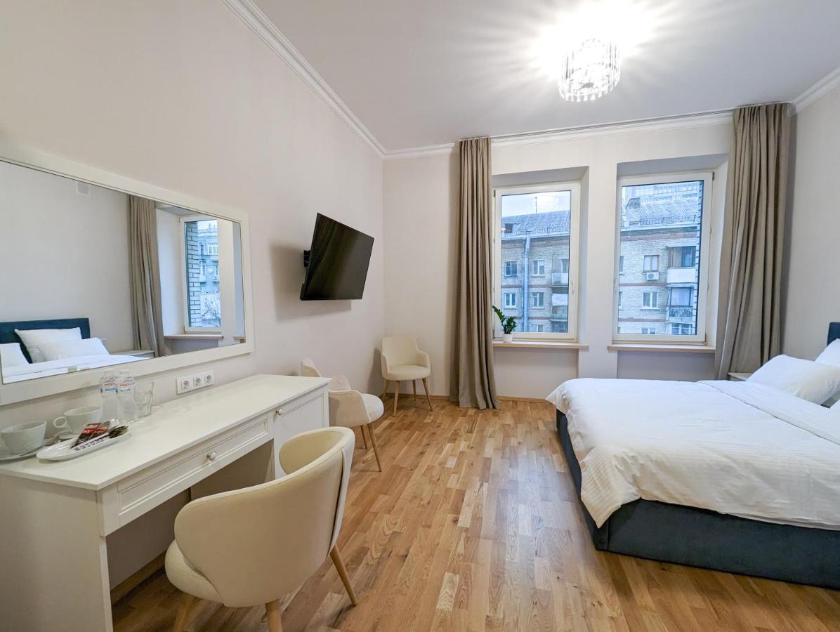 Kyiv Honchara Hotel Екстериор снимка
