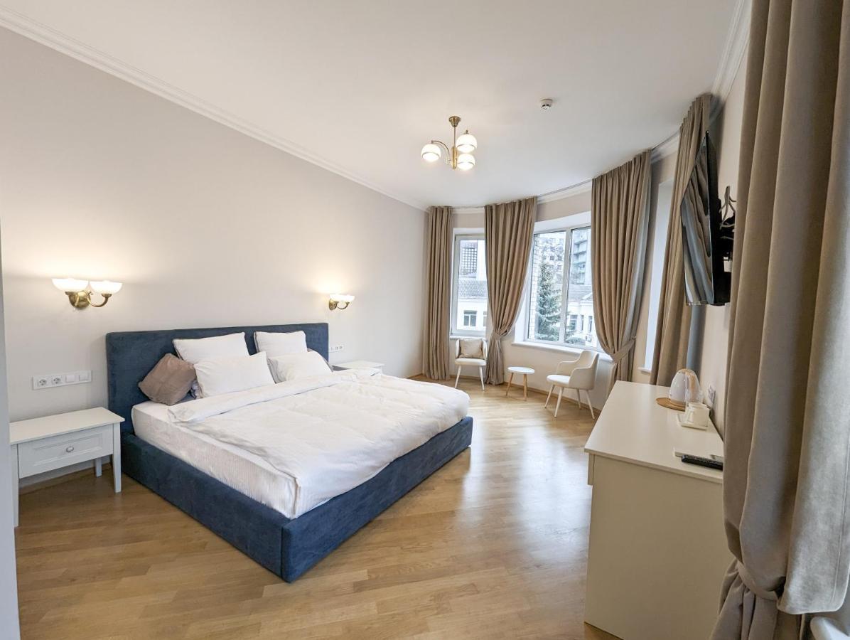 Kyiv Honchara Hotel Екстериор снимка