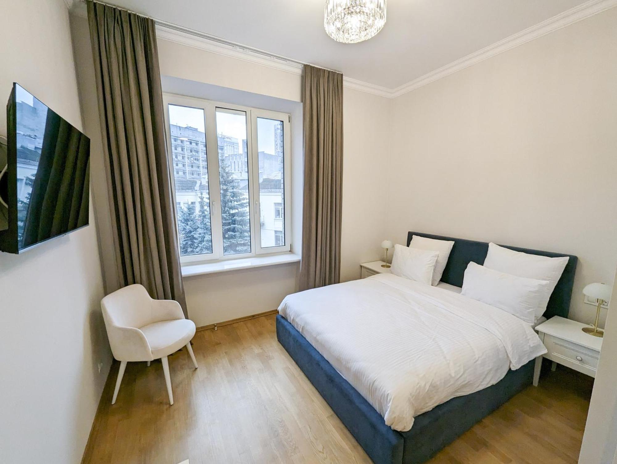 Kyiv Honchara Hotel Екстериор снимка