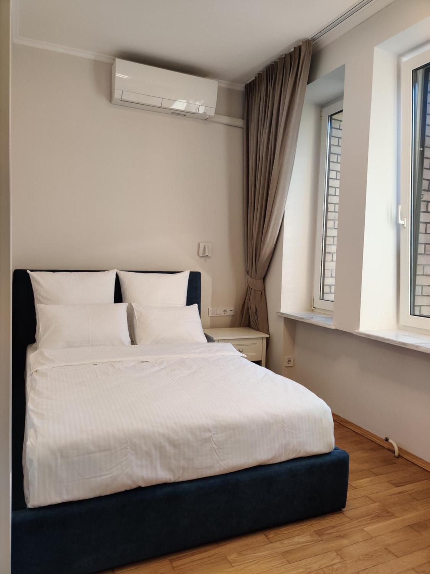 Kyiv Honchara Hotel Екстериор снимка